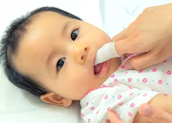 How To Clean Baby S Teeth And Gums For Sale Off 76