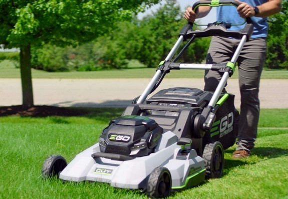 Best Self-Propelled Lawn Mowers under $500
