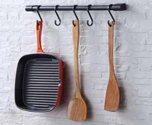 KAIYING Kitchen Utensil Rack with Removable S Hooks