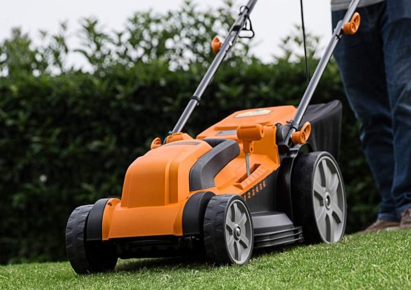 Best Electric Lawnmowers Under $500